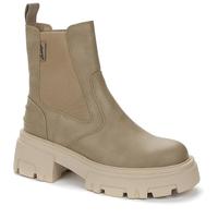    Betsy 013724 013724